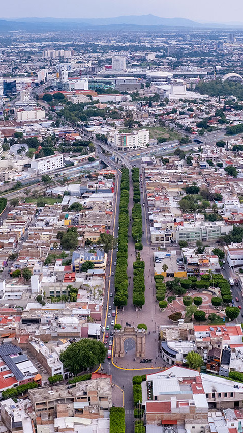 Vista aérea del Arco de La Calzada de León Guanajuato