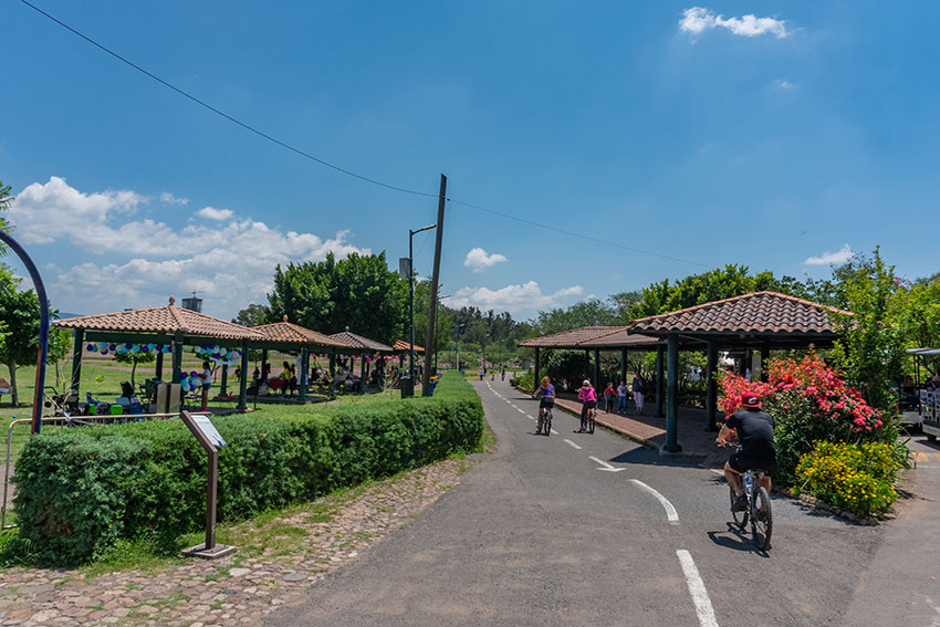 El Parque Metropolitano de León: Un Oasis en el Corazón de la Ciudad