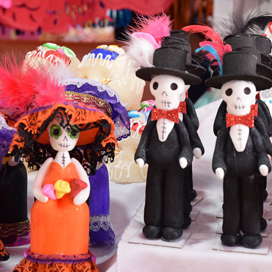 León se llena de tradición, folclore y festejos para celebrar el Día de Muertos